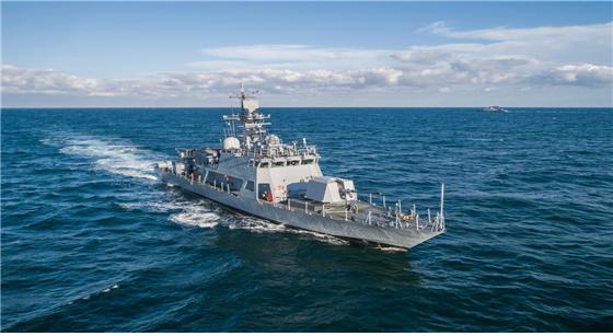 부산 근해에서 PKMR-212호정이 해군에 인도되기 전 최종 장비 확인 점검 차 항해 중이다. (사진=방위사업청 제공)